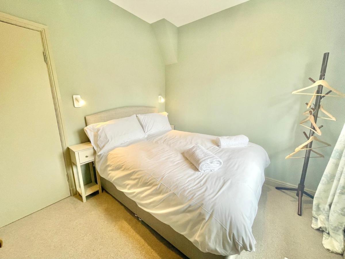 Central Townhouse With Free Off Road Parking And Garden 约克 外观 照片